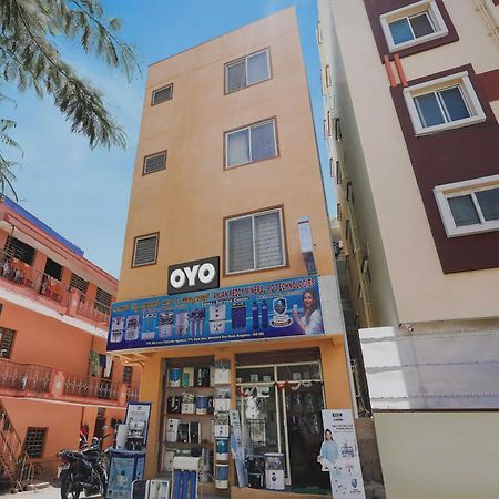 Oyo Flagship Lakshmana Hotel Bangalore Exterior photo